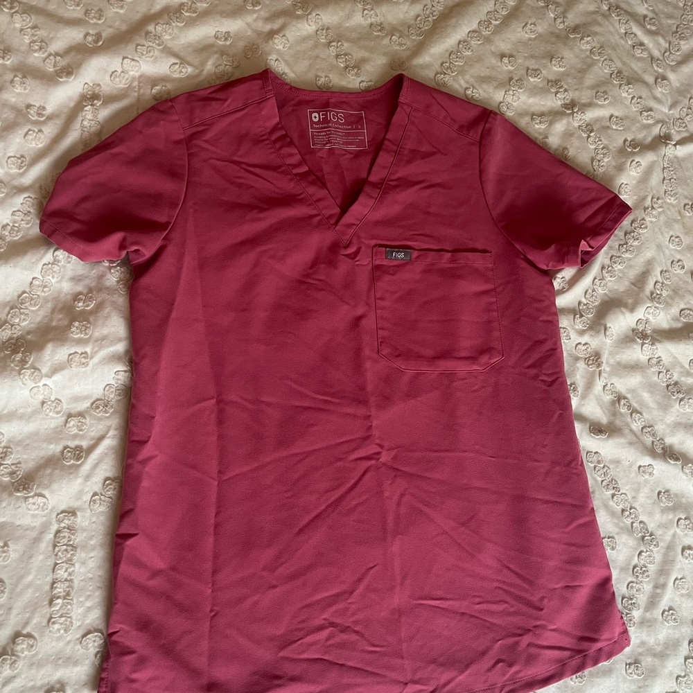FIGS Mauve Technical scrub top